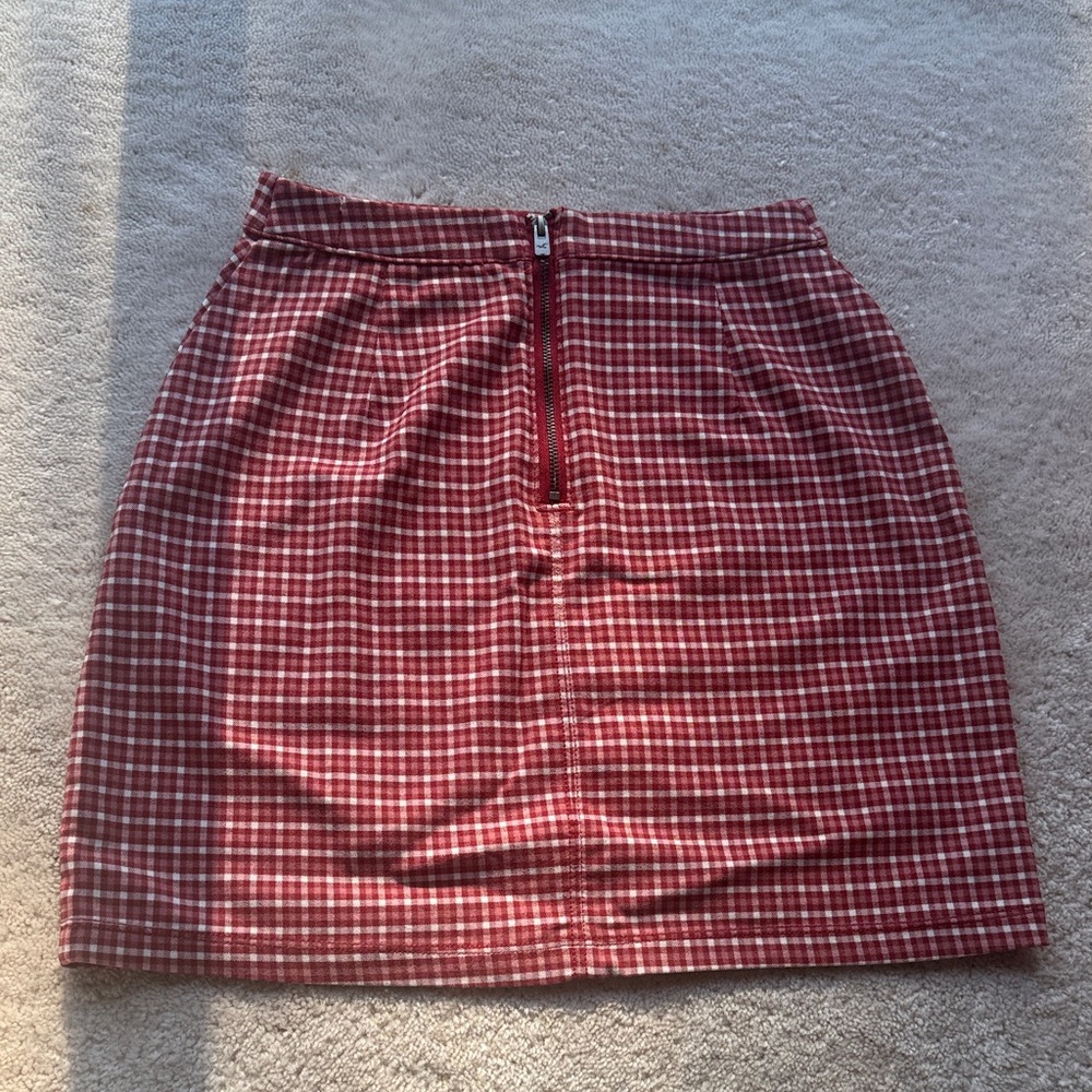 Hollister Pink/Red Plaid Skirt with slit - Picture 3 of 4